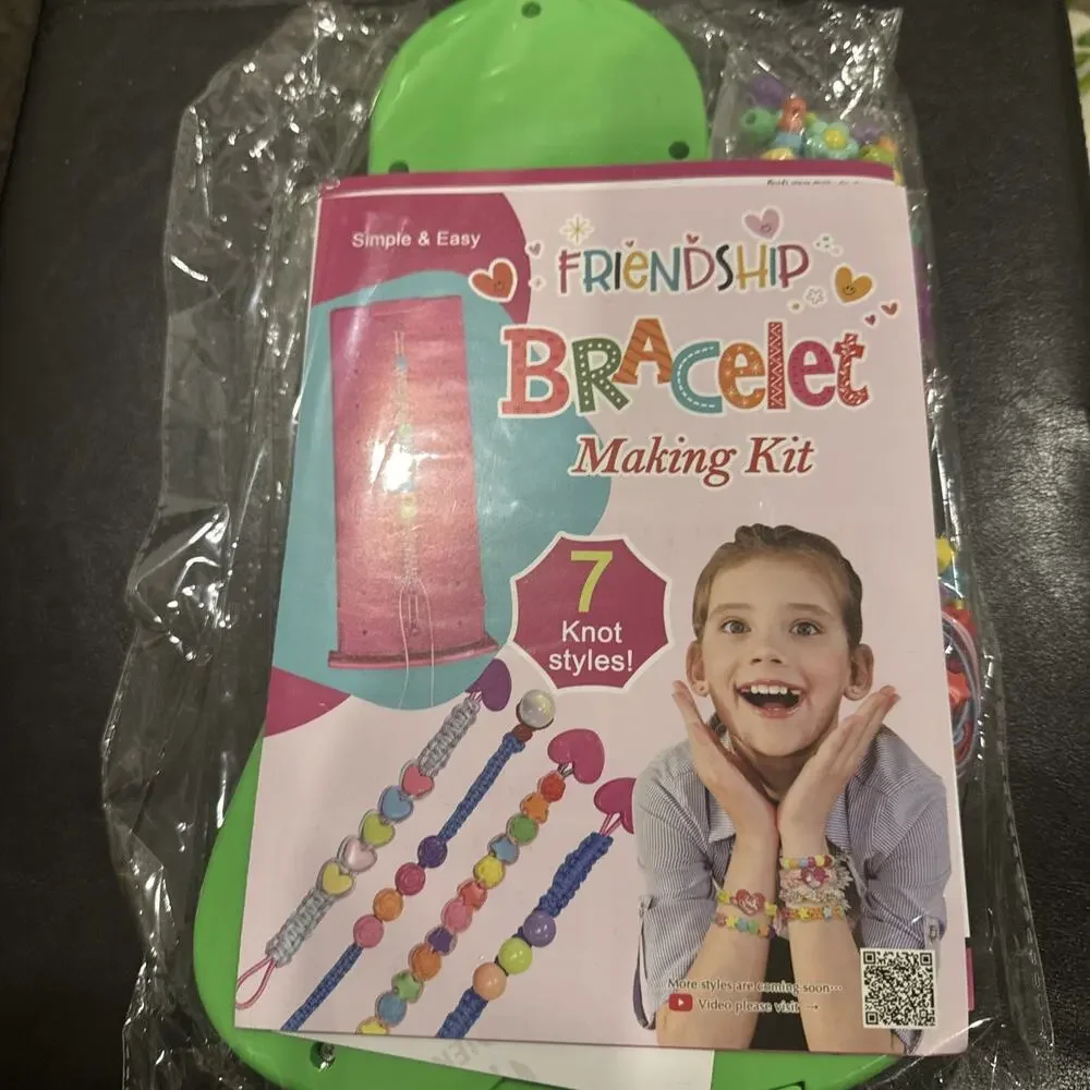 Simple and easy friendship bracelet making kit 7 kn Style